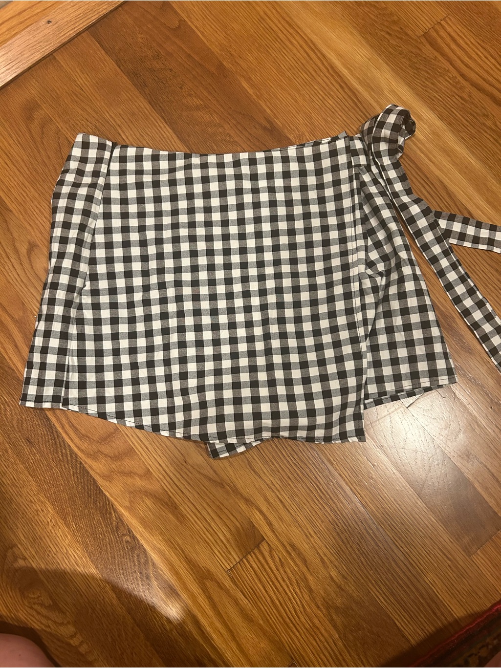 Nwt Black & White Gingham Wrap Mini Skort With Side Tie — image 5 of 6